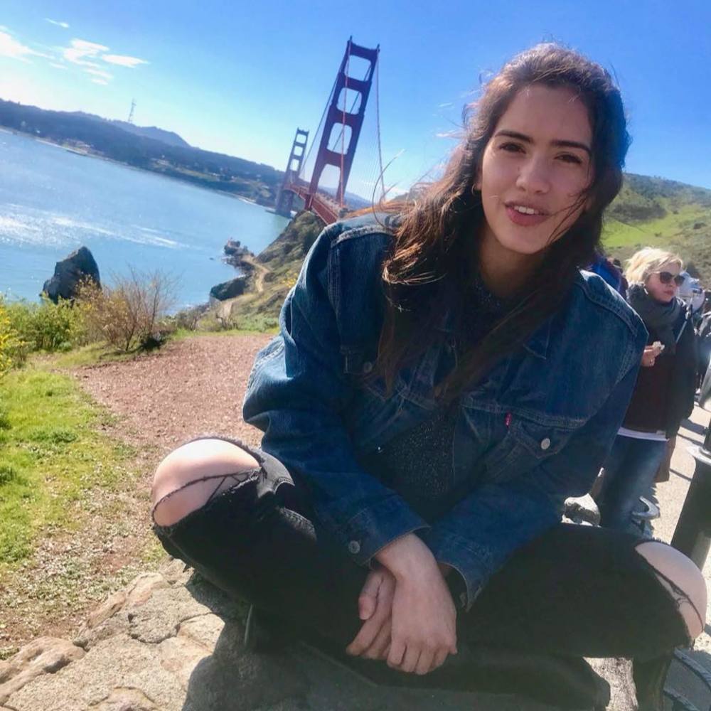 Meet your Posher, Janicia